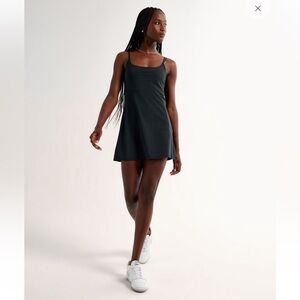 Abercrombie & Fitch Traveler Dress in onyx